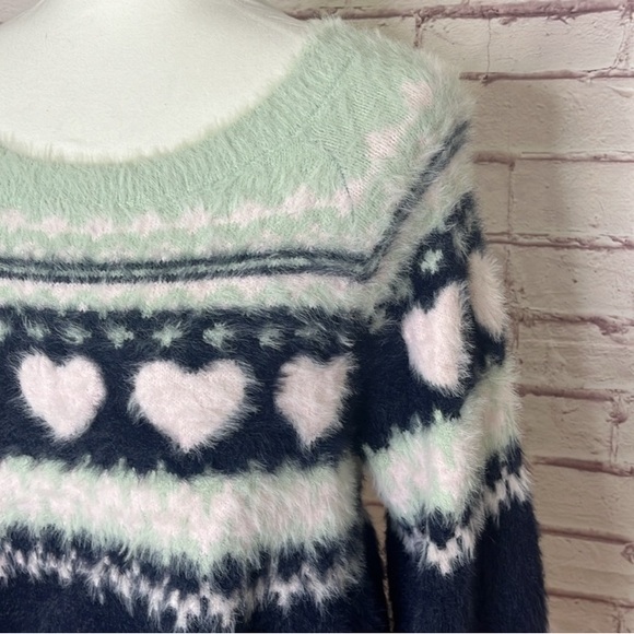 NWT Victoria's Secret Heart Pattern Fair Isle Sweater - Picture 5 of 9